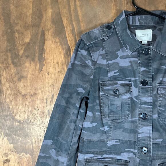 Ann Taylor LOFT Womens Jacket Gray Camouflage Utility Button Up Stretch 6 - Picture 4 of 12